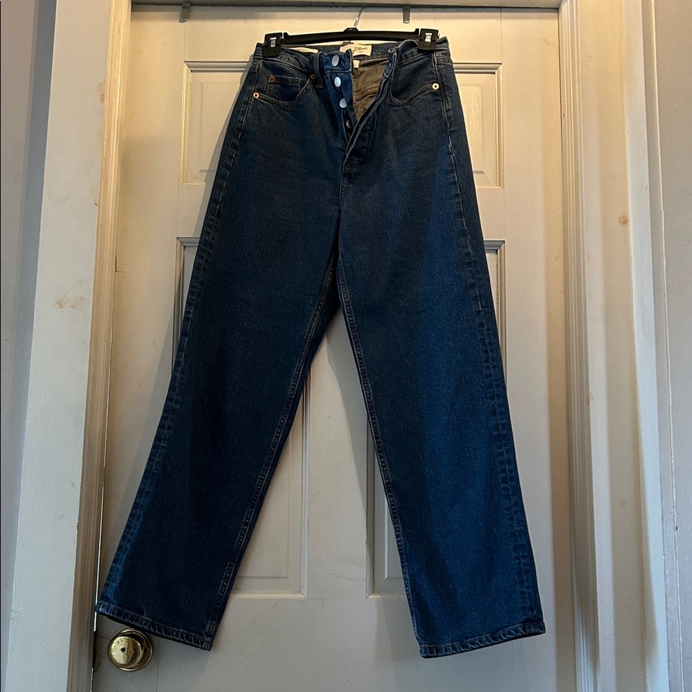 Universal Thread NWOT Dark Blue High Rise Relaxed Jeans